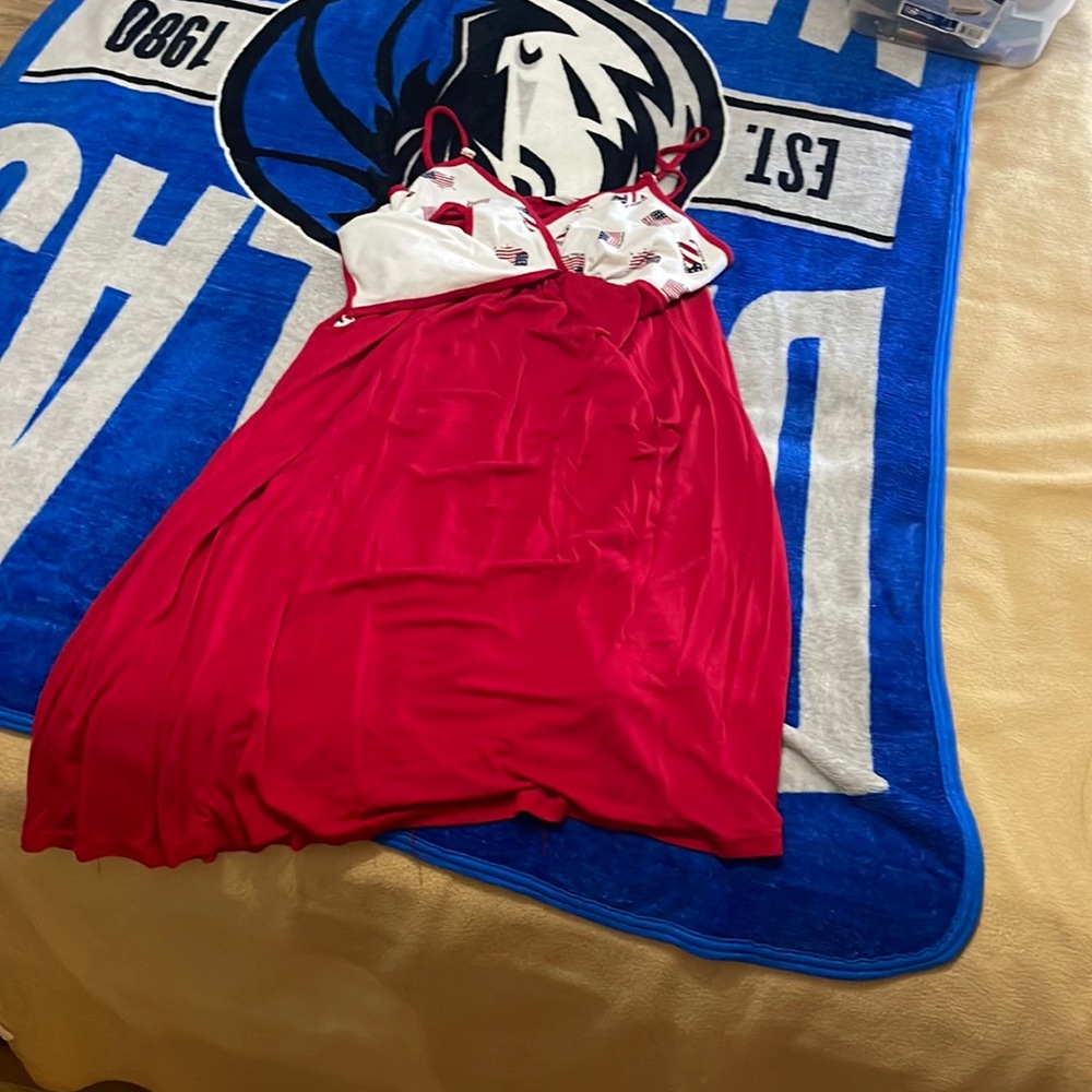 Nursing gown